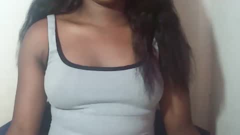 Snapshot of lovelylarra chatting on 03.04.26 lovelylarra online show from 03.04.26