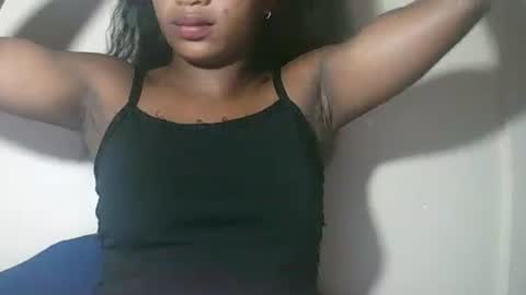 Snapshot of lovelylarra chatting on 03.14.26 lovelylarra online show from 03.14.26