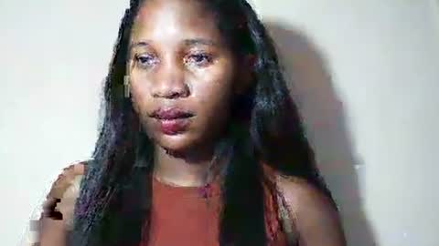 Snapshot of lovelylarra chatting on 04.14.26 lovelylarra online show from 04.14.26