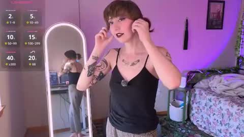 lovelylittlelucyy online show from 08.06.26