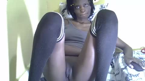 lovelymee2 online show from 09.30.25