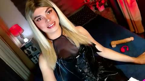 lovelymiss_shyna11 online show from 10.13.25