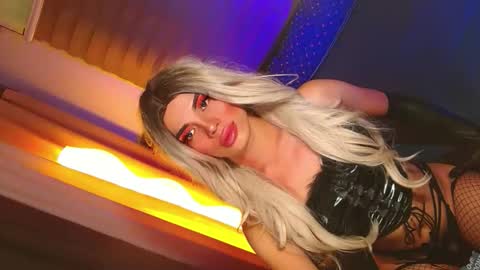 Snapshot of lovelymiss_shyna11 chatting on 04.27.26 lovelymiss_shyna11 online show from 04.27.26