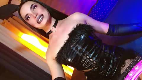 Snapshot of lovelymiss_shyna11 chatting on 05.09.26 lovelymiss_shyna11 online show from 05.09.26