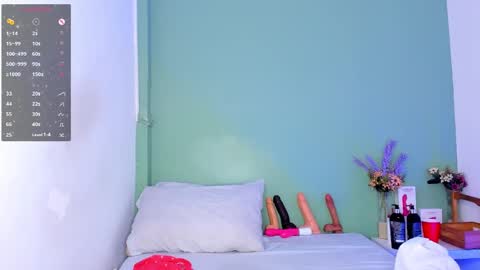 Snapshot of lovelynickyy chatting on 03.10.25 Nicky online show from 03.10.25