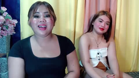 Snapshot of lovelyrhean chatting on 12.28.24 Rhean online show from 12.28.24