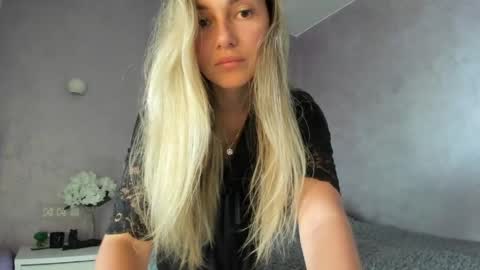Snapshot of lovelyrose135 chatting on 04.29.26 Lovely Rose online show from 04.29.26