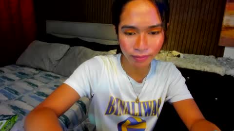 Snapshot of lovemarie19x chatting on 01.21.25 pauleen online show from 01.21.25