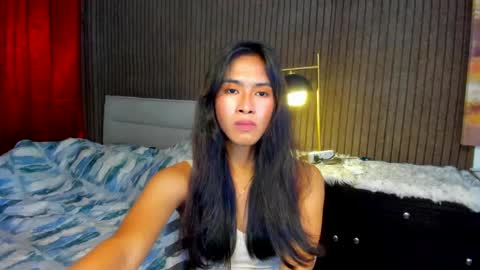 Snapshot of lovemarie19x chatting on 01.22.25 pauleen online show from 01.22.25