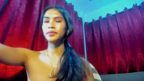 Snapshot of lovemarie19x chatting on 03.11.25 pauleen online show from 03.11.25