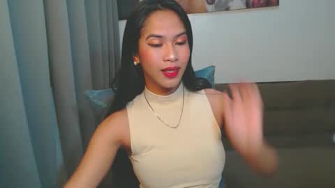 Snapshot of lovemarie19x chatting on 09.11.25 pauleen online show from 09.11.25