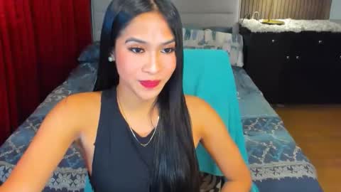 Snapshot of lovemarie19x chatting on 09.30.25 pauleen online show from 09.30.25