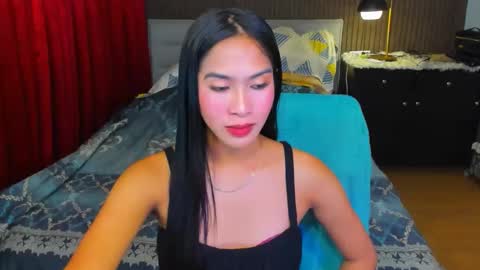 Snapshot of lovemarie19x chatting on 10.21.25 pauleen online show from 10.21.25