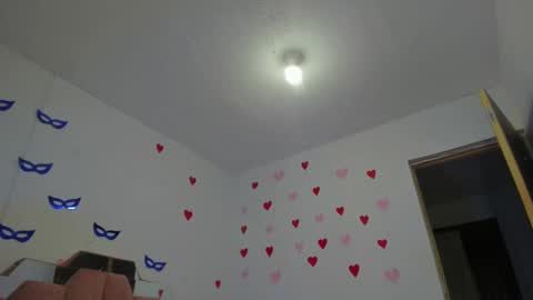 L O V E  online show from 03.04.25