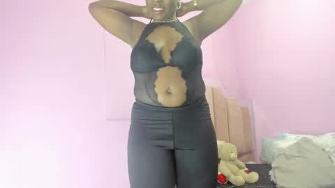 L O V E  online show from 09.20.25