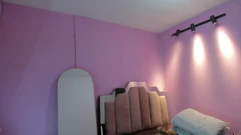 Snapshot of lovequeen02 chatting on 01.16.26 L O V E online show from 01.16.26