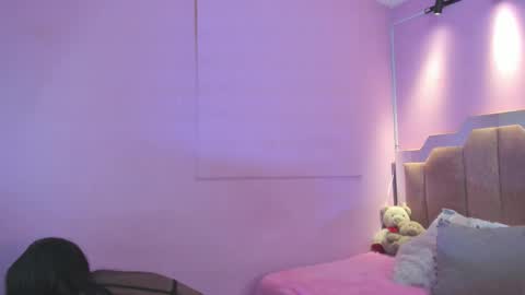 Snapshot of lovequeen02 chatting on 02.18.26 L O V E online show from 02.18.26