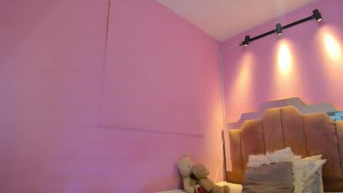 Snapshot of lovequeen02 chatting on 02.27.26 L O V E online show from 02.27.26