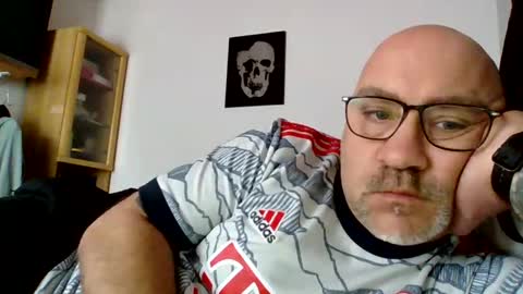 lover010983 online show from 02.26.25