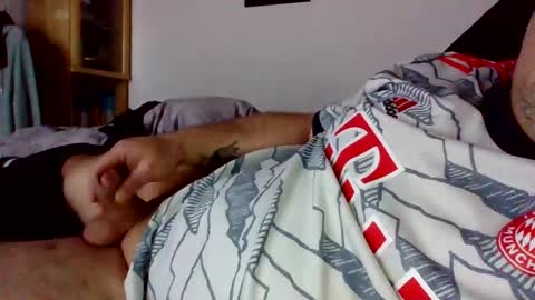 lover010983 online show from 02.26.25