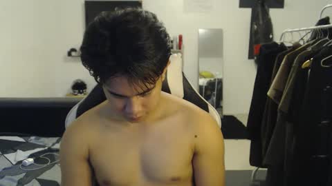 loverboyph04 online show from 11.27.25