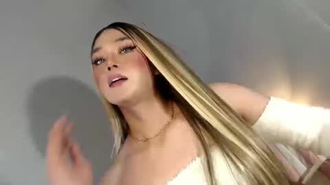 lovers moon22 online show from 01.18.25