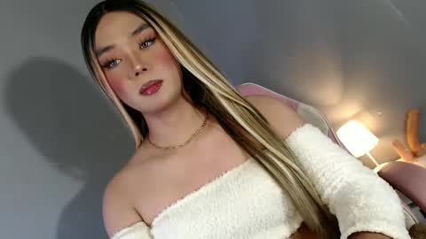 lovers moon22 online show from 01.18.25