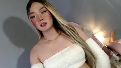 lovers moon22 online show from 01.25.25