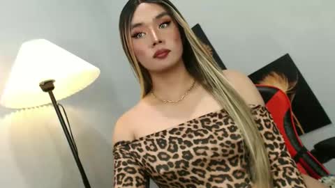 lovers moon22 online show from 10.06.25