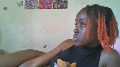 Snapshot of lovers_oncam chatting on 04.30.26 RedJoy online show from 04.30.26