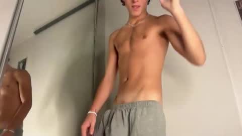 Leo Loves online show from 03.29.26