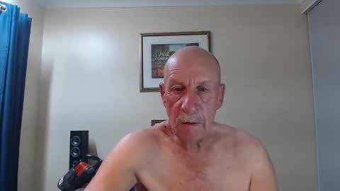 Snapshot of lovesblackazz chatting on 02.24.26 Lovesblackazz online show from 02.24.26