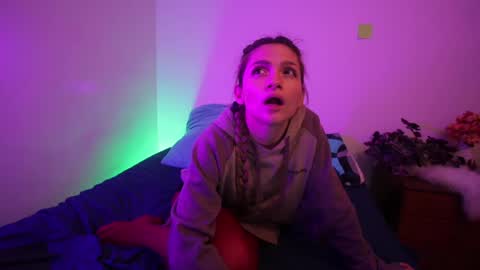 LovesKingdom online show from 10.28.25