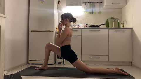 Snapshot of lovesstation chatting on 01.18.25 lovesstation online show from 01.18.25