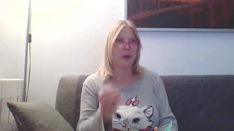 Marlyn online show from 01.24.25