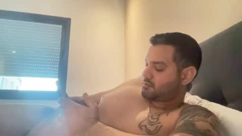 Snapshot of lovesteve_o chatting on 12.27.24 lovesteve_o online show from 12.27.24