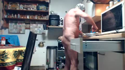 Snapshot of lovetobenaked10 chatting on 01.22.25 aaron online show from 01.22.25