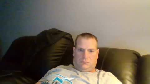 lovetocum37 online show from 01.01.25