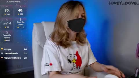 Snapshot of lovey_dove_ chatting on 03.16.26 Lovey online show from 03.16.26