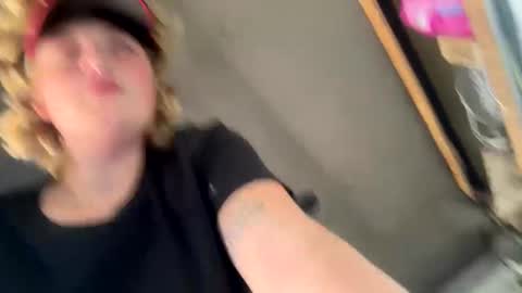 Snapshot of loveyourkittty chatting on 03.11.25 StacyMaeWish online show from 03.11.25