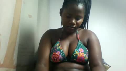 lovie_paula online show from 09.22.25