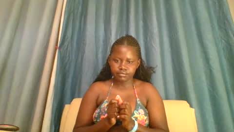 Snapshot of loviett chatting on 06.16.26 loviett online show from 06.16.26