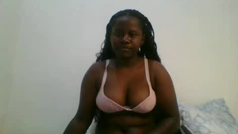 Snapshot of loviett chatting on 06.29.26 loviett online show from 06.29.26
