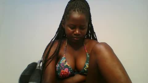 Snapshot of loviett chatting on 07.17.26 loviett online show from 07.17.26
