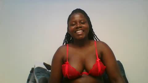 Snapshot of loviett chatting on 07.18.26 loviett online show from 07.18.26