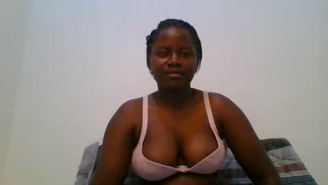 Snapshot of loviett chatting on 07.31.26 loviett online show from 07.31.26