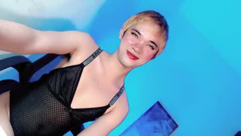 Lovingmonaru969 online show from 12.15.24