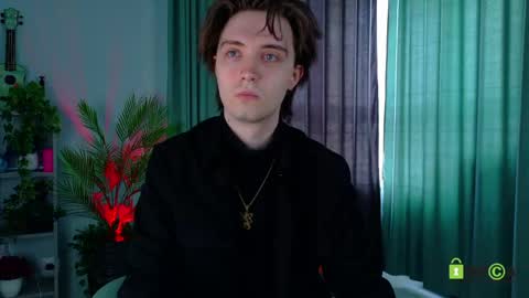 Snapshot of low_key_heat chatting on 05.18.26 Liam online show from 05.18.26