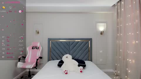 lu_mina online show from 01.03.25