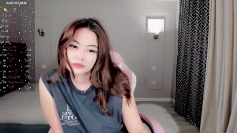 lu_mina online show from 03.04.26